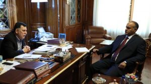 السراج يجتمع بـ على العيساوي وزير الاقتصاد المكلف