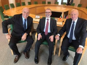 الوطنية للنفط وEni وBP يتفقون على استئناف عمليات الاستشكاف في ليبيا