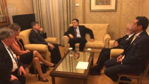 فائز السراج يجتمع مع الوفد الأمريكي المشارك في مؤتمر باليرمو