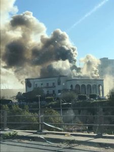 تفجير ارهابي نفذه انتحاريون في مقر الخارجية الليبية