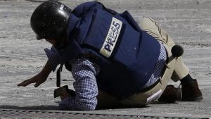 منظمات حقوقية و صحفيون يستنكرون اعتداءات وانتهاكات تمارسها عناصر الامن