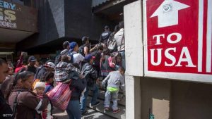 حاكم كاليفورنيا يتحدى ترامب.. و”يشعل” حدود المكسيك