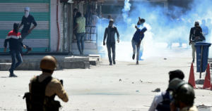 تبادل إطلاق النار بين الهند وباكستان في كشمير