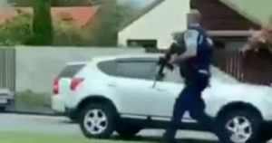 سيناتور أسترالي يبرر هجوم المسجدين بنيوزلندا وأن “الإسلام هو أصل العنف”