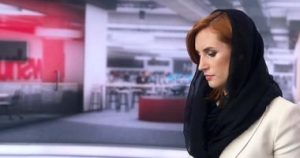 الحجاب يوحد نيوزيلندا.. شرطيات ومذيعات يتضامن مع المسلمين بغطاء الرأس ..صور