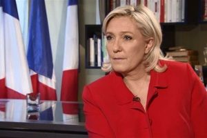 مارين لوبان تطالب فرنسا بوقف تأشيرات الدخول للجزائريين