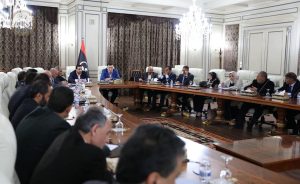 رئيس المجلس الرئاسي يلتقي وفداً من أعضاء مجلس النواب