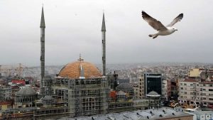 سفاح نيوزيلندا يحذر الأتراك