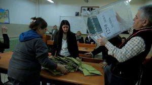 اللجنة العليا للانتخابات بتركيا تعلن أنها ستعيد فرز الأصوات في 8 دوائر باسطنبول