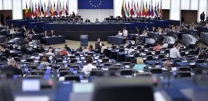 الاتحاد الأوروبي يرى في هجوم حفتر على طرابلس تهديداً للأمن والسلم الدوليين