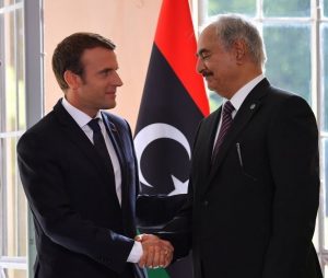 الرئاسة الفرنسية | حفتر يقول لماكرون ” الجيش لا يستفيد من بيع النفط في شرق ليبيا “