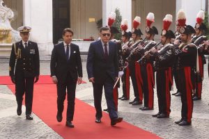 رئيس المجلس الرئاسي يجري محادثات في روما مع رئيس وزراء ايطاليا