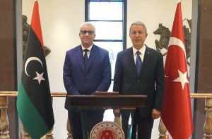 وزير الداخلية الليبي يلتقي وزير الدفاع التركي بانقرة