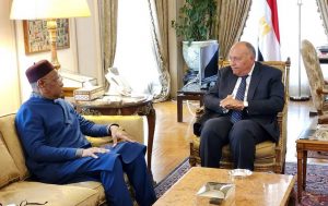 وزير خارجية مصر للمبعوث الأممي: يجب عدم السماح لأي طرف داخل ليبيا باختطاف العملية السياسية من خلال سياسة فرض الأمر الواقع