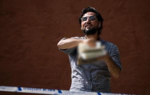 وسائل إعلام سويدية: العثور على جثة حارق القرآن “سلوان موميكا” داخل شقته